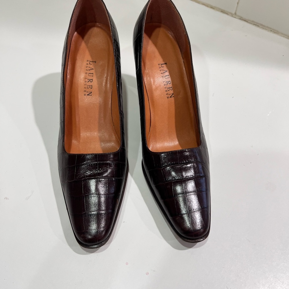 Ralph Lauren Brown Leather Croc-Embossed Women's Shoes.